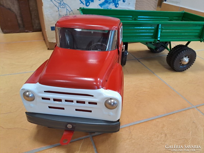 Zil 130 Soviet plate truck with box and original description