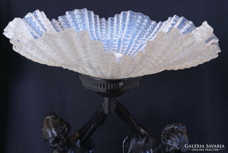 Dt/314 – beautiful Art Nouveau table lamp with a glass shade, made of resin
