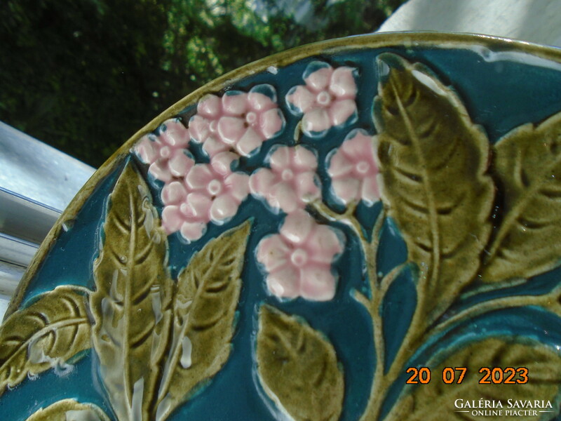 19.sz francia MAJOLIKA falitál dombor barack virág és gyümölcs kézzel festett mintákkal