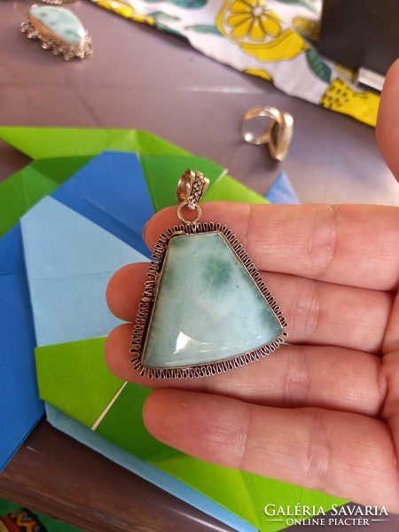 Silver pendant made of Larimár gemstone from the Dominican Republic!