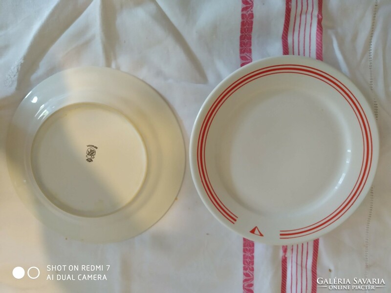 Apulum porcelán tányérok 2 darab