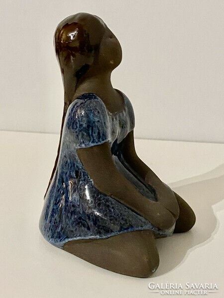 Jie gantofta-Swedish ceramic figure-girl (Swedish)