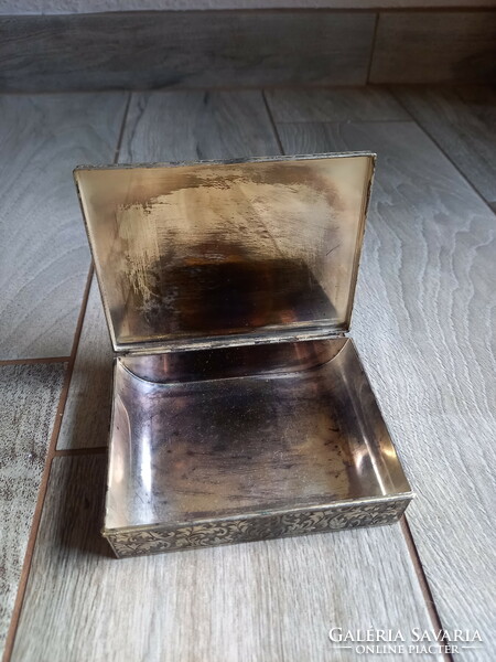 Beautiful antique silver-plated jewelry storage box (12x9.3x3.1 cm)