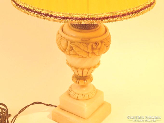 Marble table lamp with shade
