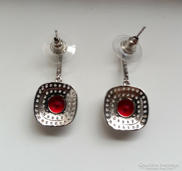 Red zirconia drop earrings