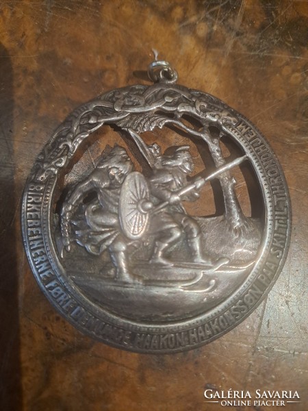 Norwegian silver medallion commemorating the victory of King Haakon 4 around 1910