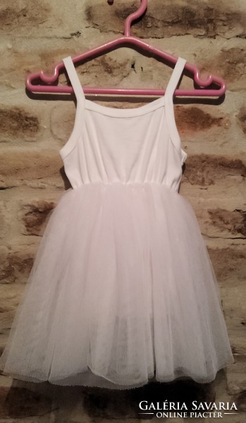 Little girl's summer dress is brand new! 74cm/9-12 months
