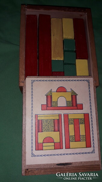 Retro colorful wooden cube Hungarian building block construction toy in good condition with box as shown in the pictures