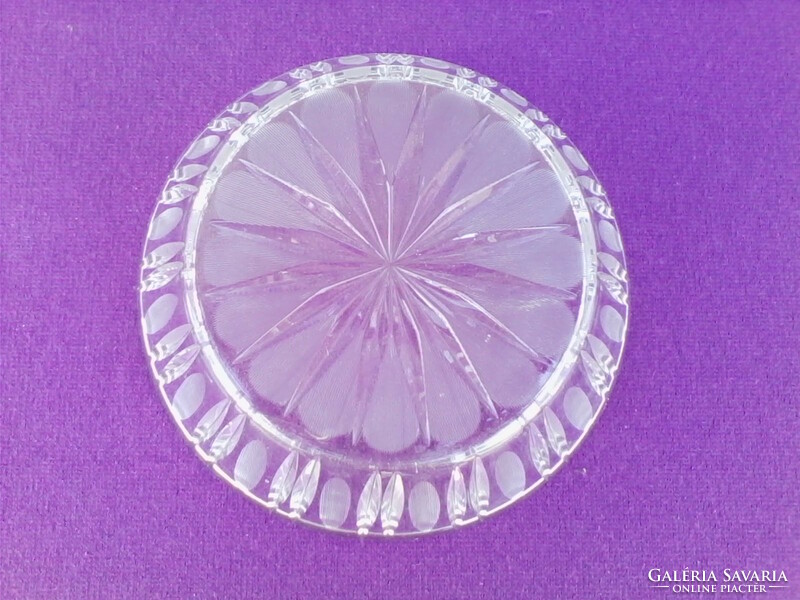 Csiszolt kör alakú üveg kínáló tál
