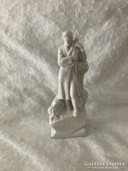 Porcelain figure, sculpture / Dankó pista