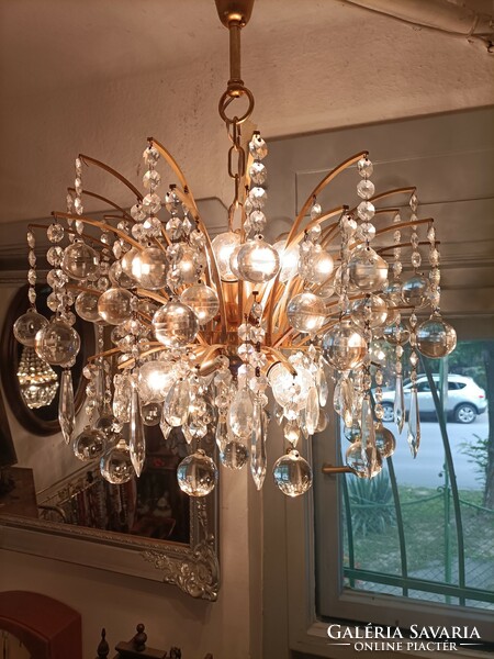 Crystal spherical crystal chandelier