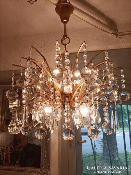 Crystal spherical crystal chandelier