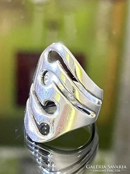 Shiny silver ring