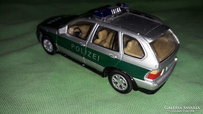 Retro BMW X 5 POLICE  német festésű rendőr fém kisauto modell / játék 1 :43 a képek szerint