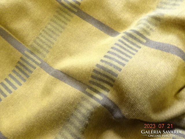 Retro blackout curtain, mustard yellow with a brown stripe. Jokai.