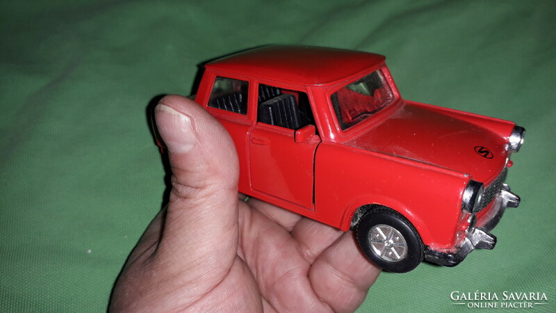 Retro Trabant 601 metal small car model / toy according to the pictures