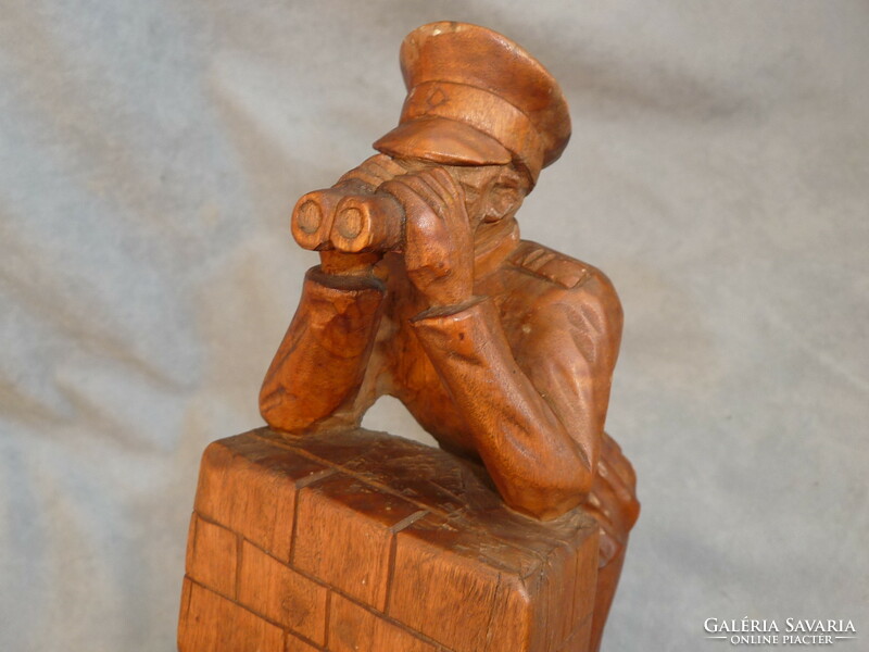 1. Vh war tsarist Russian prisoner of war military carved wooden statue war front memorial bookend