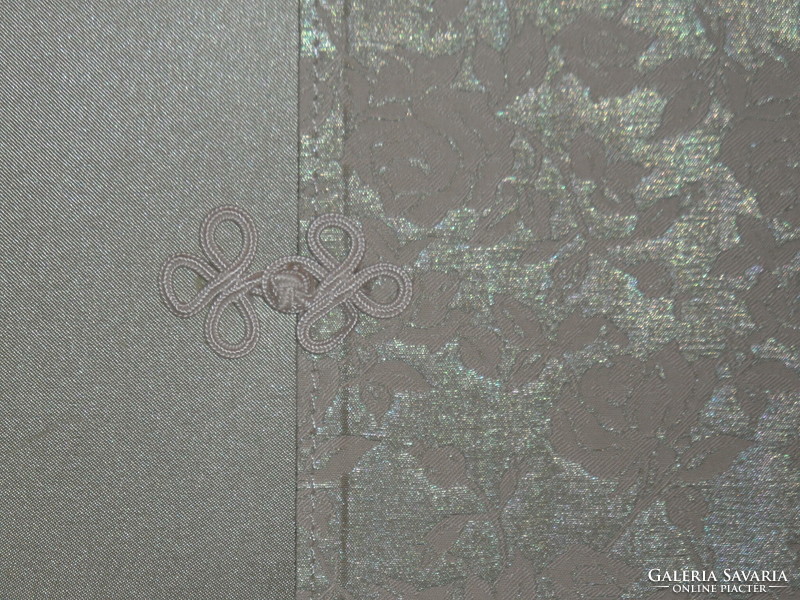 Large, silk-covered wedding photo album (30 pages)