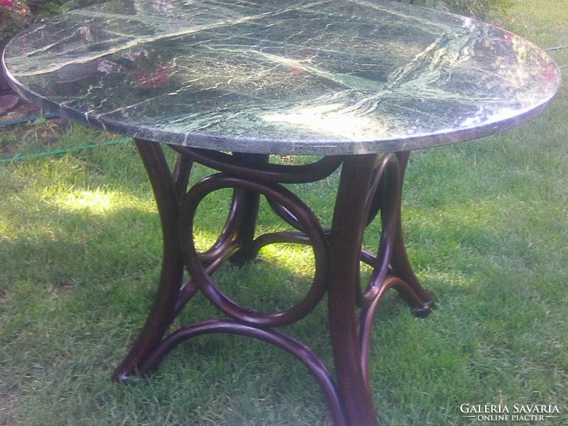 Thonet table with marble top - beautiful model from 1880