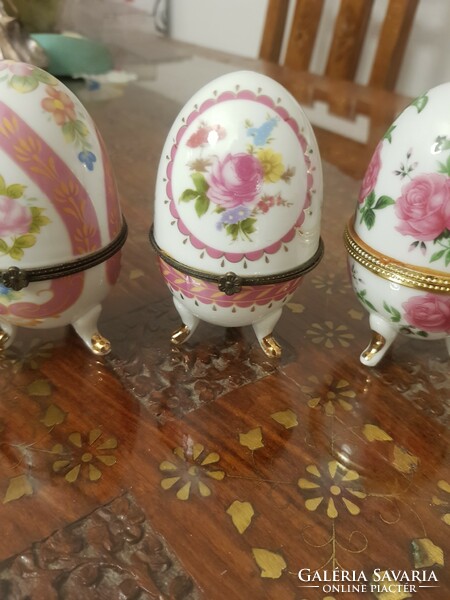 Porcelán tojás,Faberge tojás, Faberge tojások,ékszertartók,bonbonierek egyben 6 darab