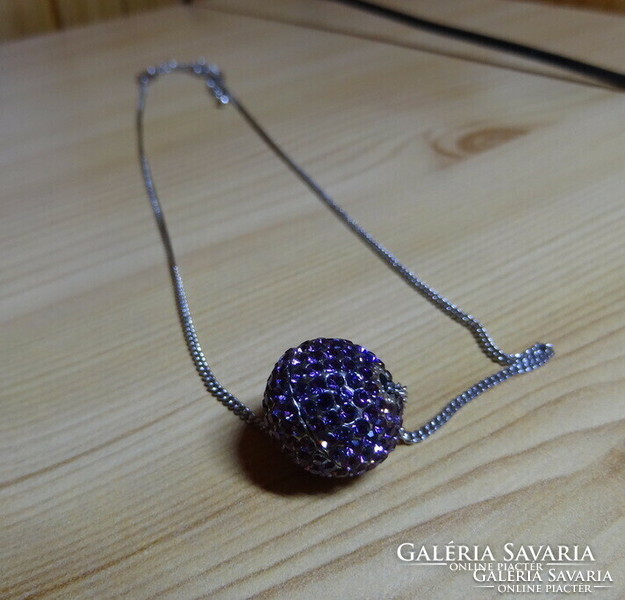 Gorgeous purple swarovski ball pendant necklace.