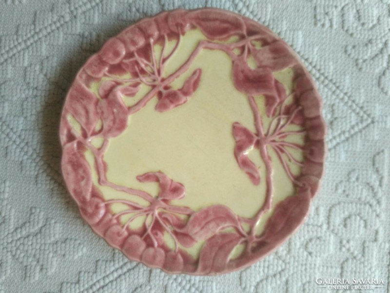 Art Nouveau wall plate, plate - maybe nail mines?