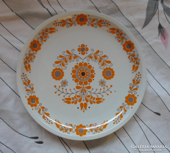 Alföldi porcelain wall plate, with an orange flower motif
