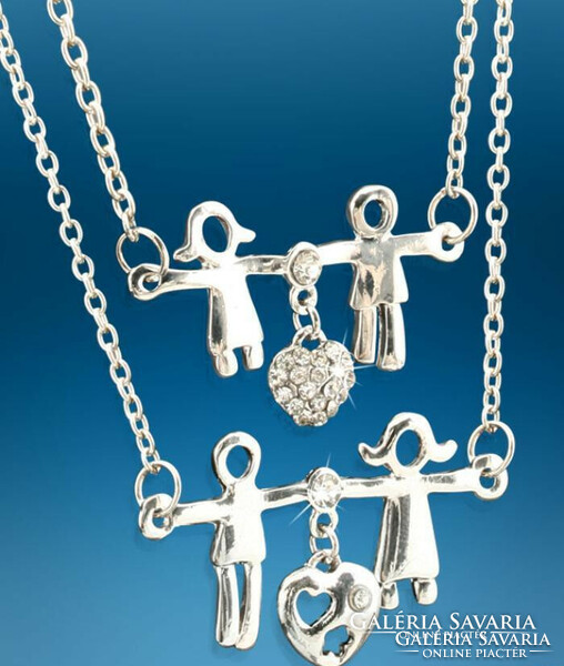 Mother-father and the children, marked 18 carat white gold-plated, the pendants are decorated with crystals