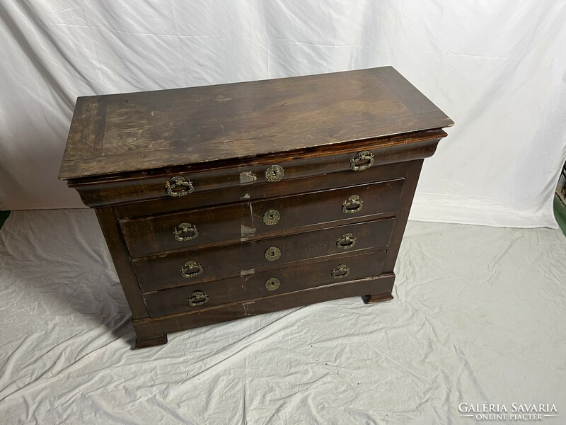 Antique bieder chest of drawers with 4 drawers