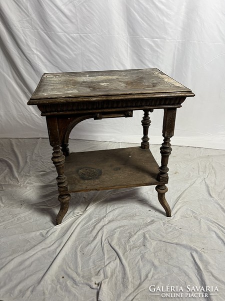 Antique Neo-Renaissance coffee table
