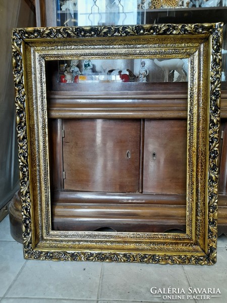 Antique restored picture frame. 87 cm x 73 cm.