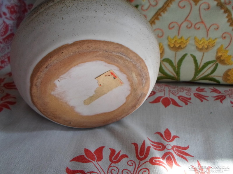 Retro ceramic pot 4. (White, brown abstract pattern)