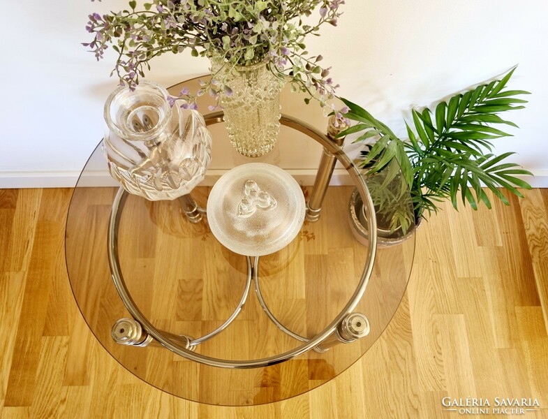 Vintage francia stílusú, ezüst színű kisasztal, üvegasztal