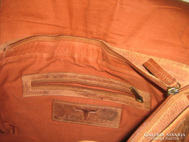 Csodaszép URBAN FOREST bivalybőr retikül táska