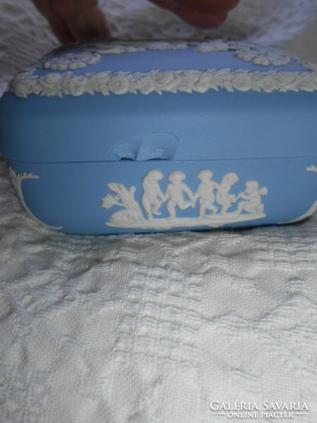 Wedgwood jasper porcelain box