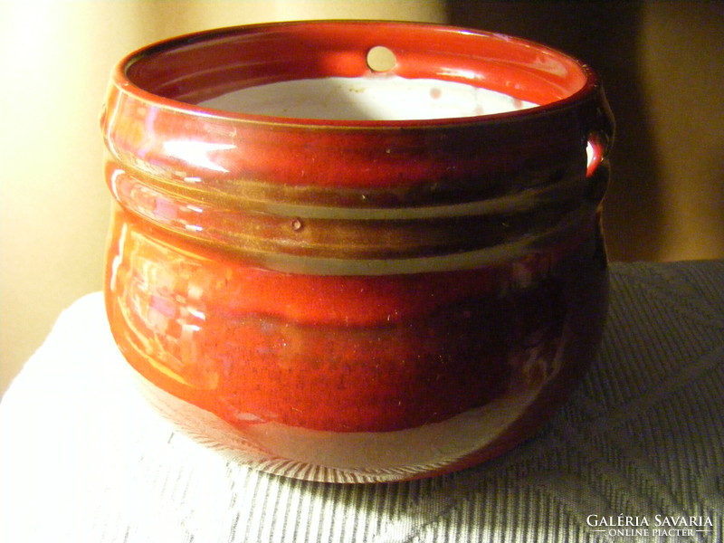 Retro craftsman ceramic pot can be hung