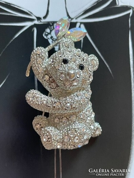 Teddy bear brooch decorated with very shiny crystals