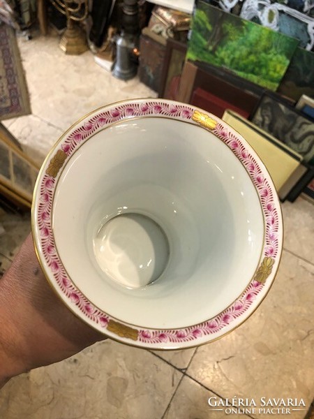 Lila indiai kosaras Herendi porcelán váza, 16 cm-es.