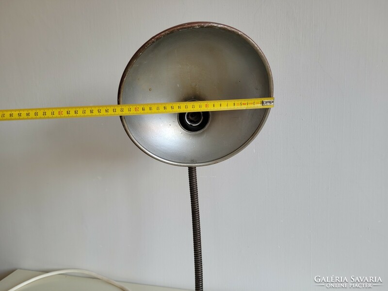 Old retro kaiser style throat tube large deer table lamp