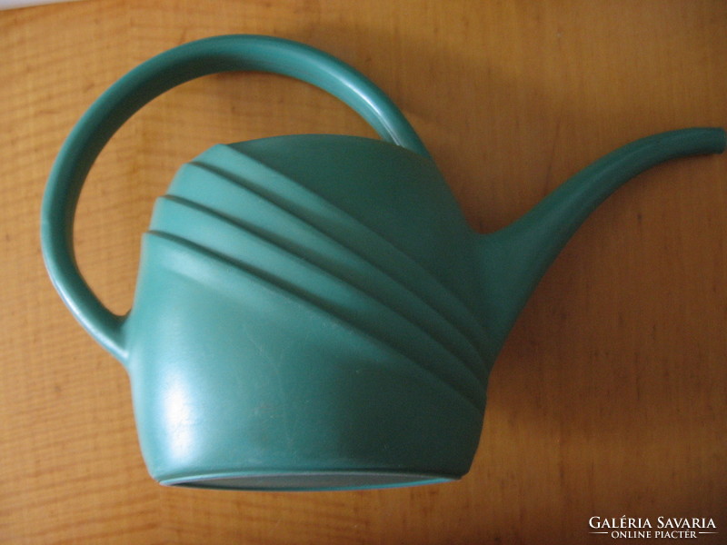 Retro sprinkler, mixed watering can