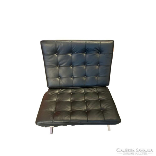 Barcelona leather chair (black) - b377
