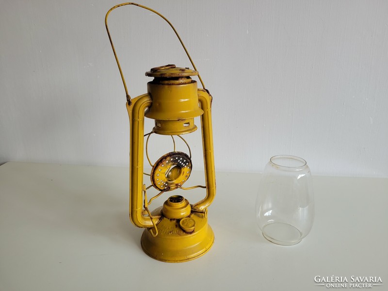Régi petróleum lámpa vintage viharlámpa dekoráció