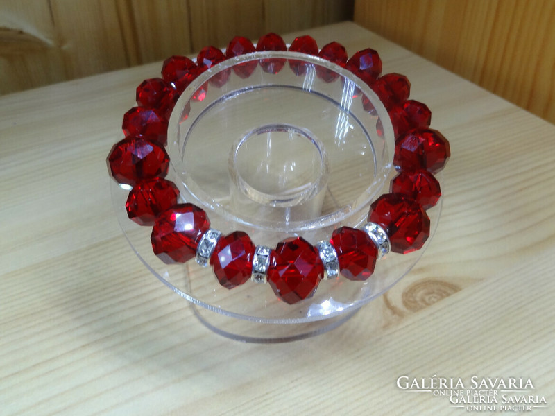 Large, medium and small bracelet made of ruby-colored polished Austrian crystal pearls n. Beautiful.