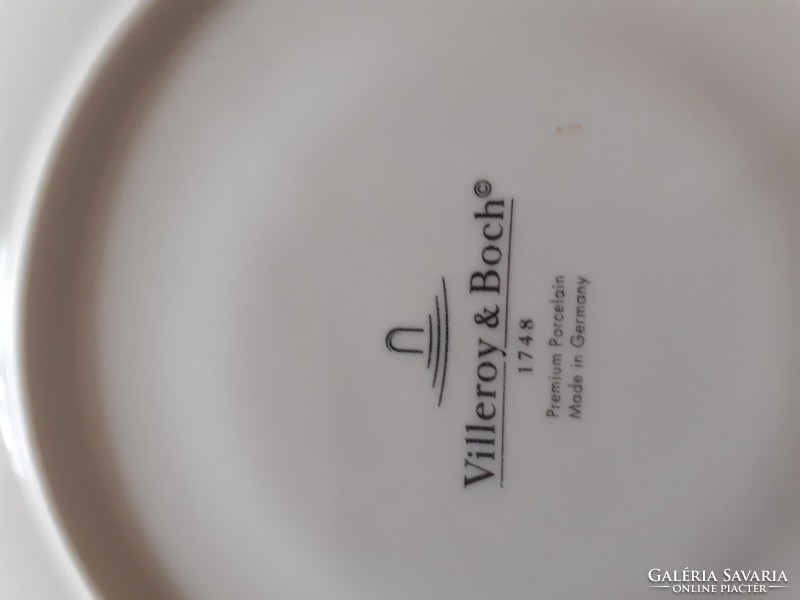 Villeroy boch flower pattern plate