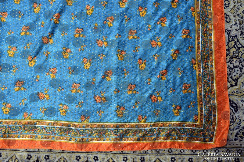 Silk scarf, puteri naina, 110 x 106 cm