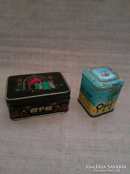 2 old tea plate boxes