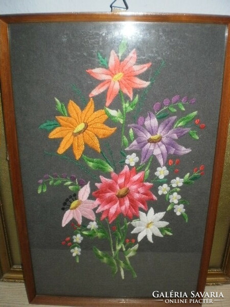 Flower stitched picture 34 x 53 + gift