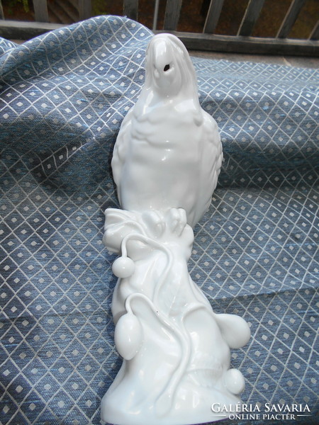 Herend parrot figurine. - White unpainted porcelain 25 cm