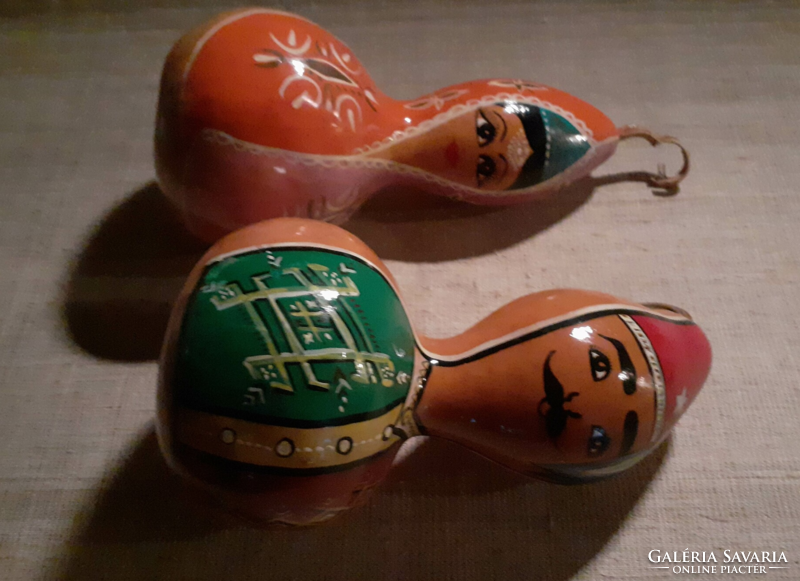 2 pcs. Old hand painted gourd girl and boy couple with lovely faces