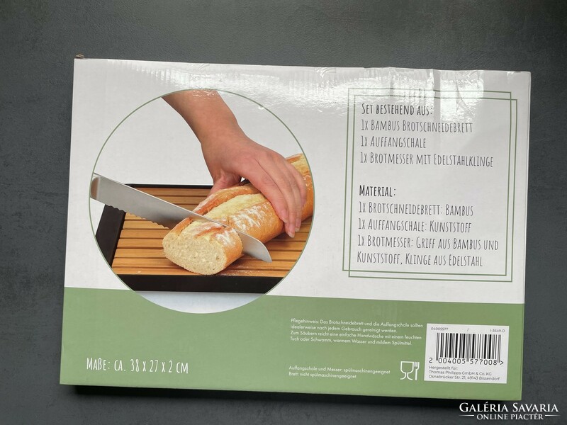 New! Bamboo bread cutting board with crumb tray and knife